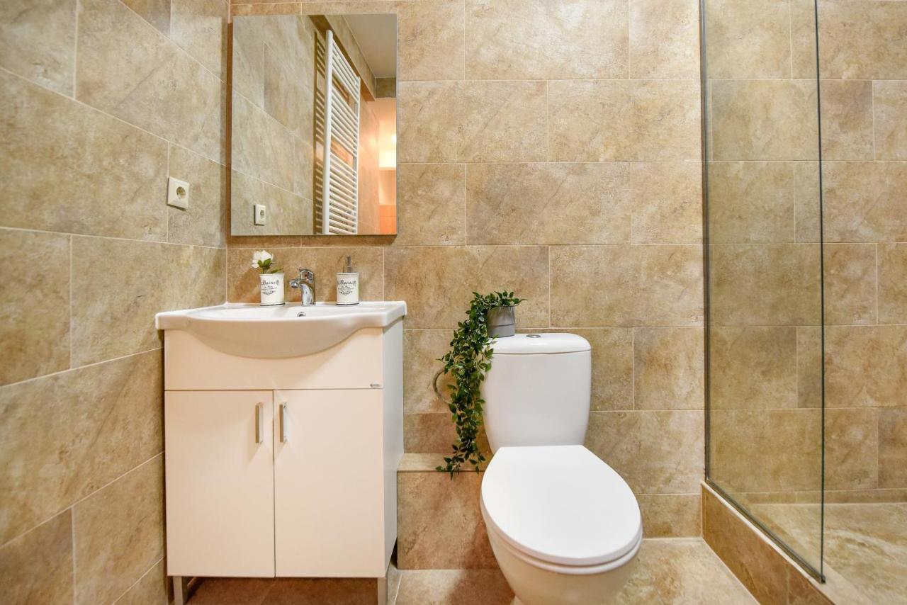 בוקרשט Plants Attic Studio - Best Location - Old Town מראה חיצוני תמונה